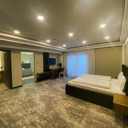 Hotel Ariata Scheia Luaran gambar