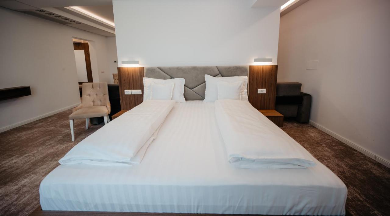 Hotel Ariata Scheia Luaran gambar